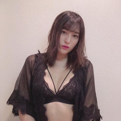 平田梨奈の下着姿がエッチ