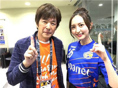 【朗報】HKT48の森保まどかさんと地元九州が誇る大企業の超有名創業者との2ショットがｷﾀ━━━(ﾟ∀ﾟ)━━━!!